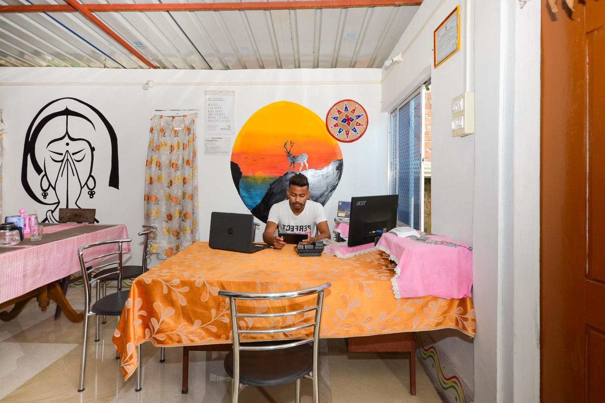 Hotel O Kirtti Inn Soalkuchi Extérieur photo